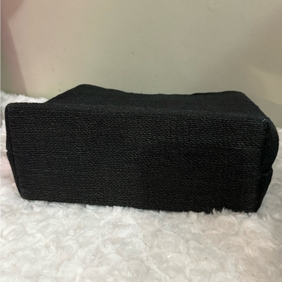 Vintage Black Woven Structured Handbag with Wooden Handles Minimalist Purse - Picture 3 of 3